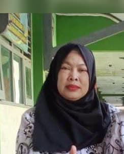 Potret Umiatun, S.Pd — Guru B. Indonesia