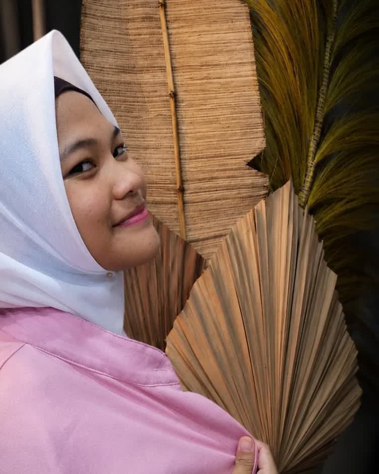 Potret Asrifatul Nur Laili — Tata Usaha